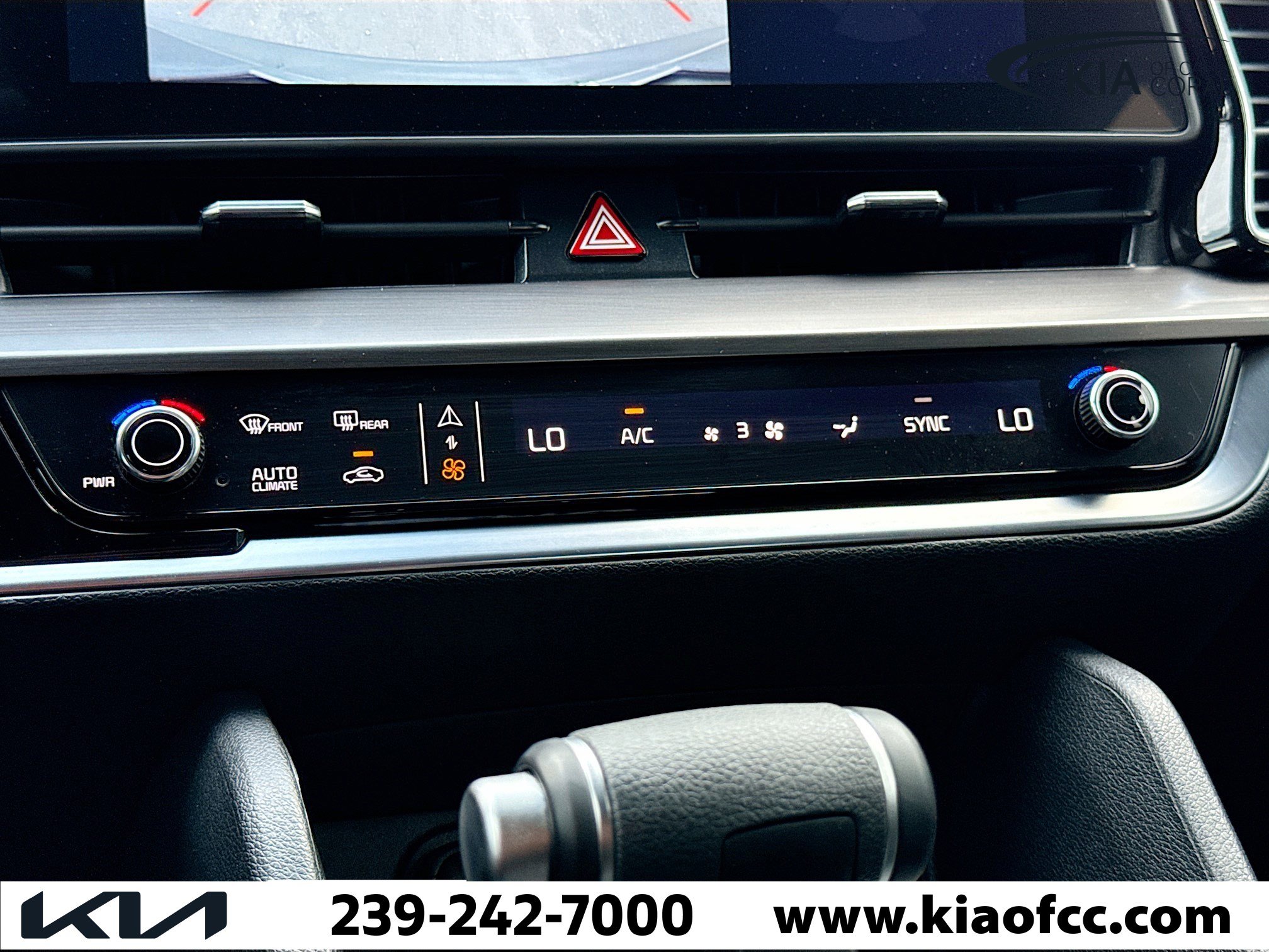 Used 2025 Kia Sportage EX image 31