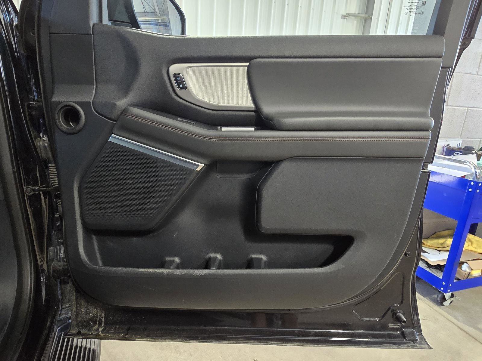 Used 2025 Ford Expedition Max Active image 60