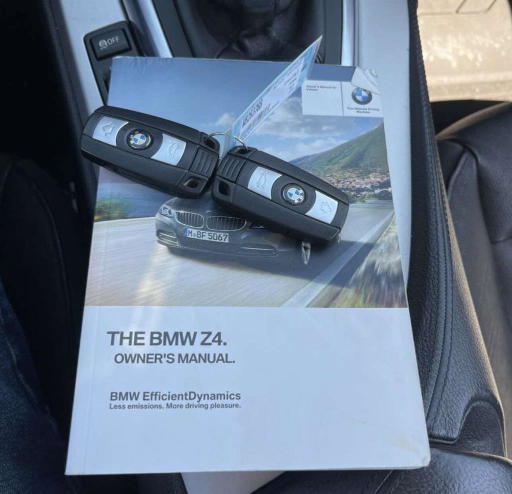 Used 2015 BMW Z4 sDrive28i image 3