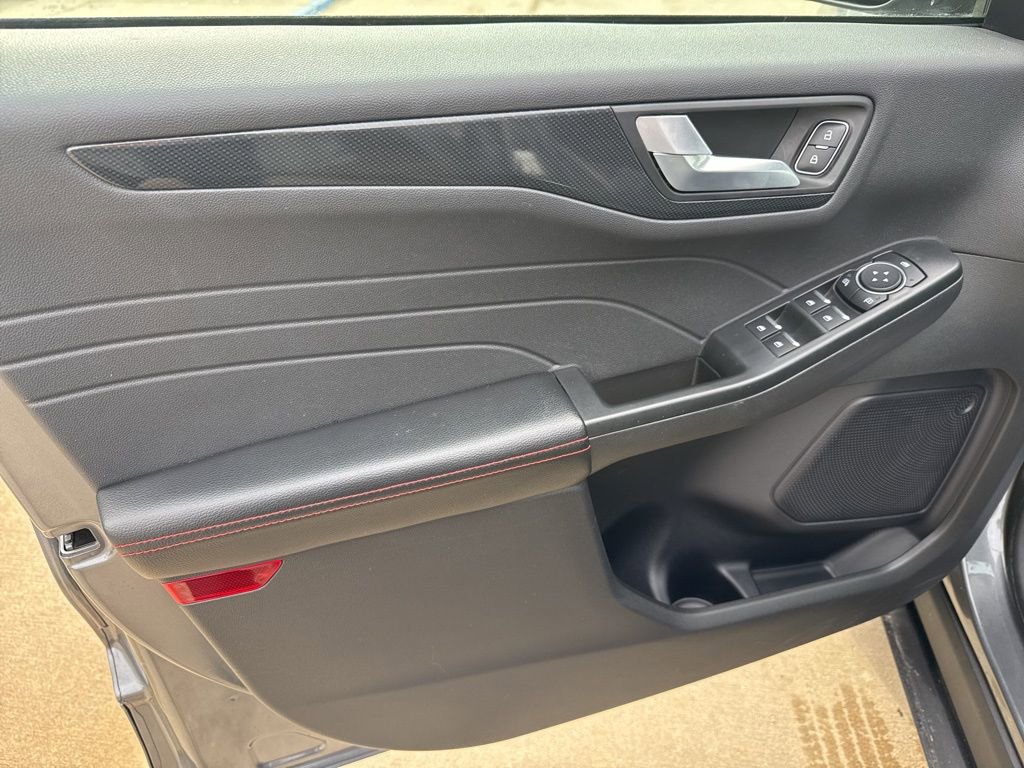 Used 2024 Ford Escape ST-Line w/ Tech Pack #1 image 7
