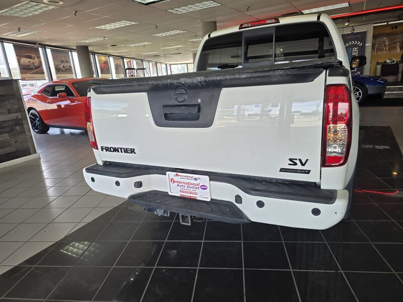 Used 2020 Nissan Frontier SV w/ Midnight Edition Floor Mats RWD image 5