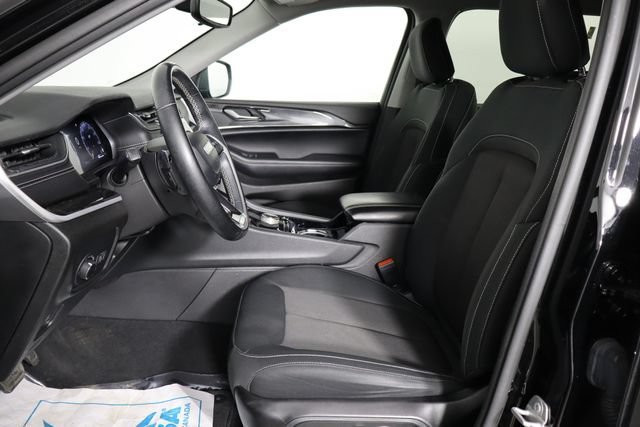 Used 2022 Jeep Grand Cherokee L Laredo w/ Luxury Tech Group I AWD/4WD image 11