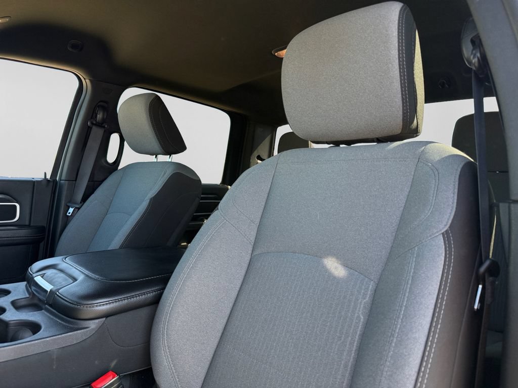 Used 2024 RAM 3500 Big Horn AWD/4WD image 23