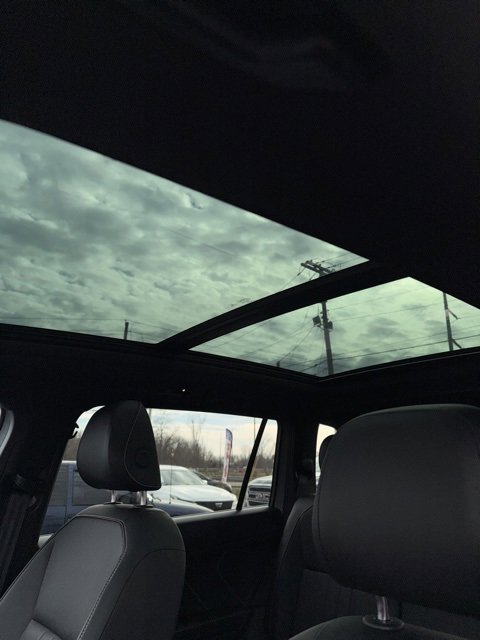 Used 2022 Volkswagen Tiguan SE R-Line image 20