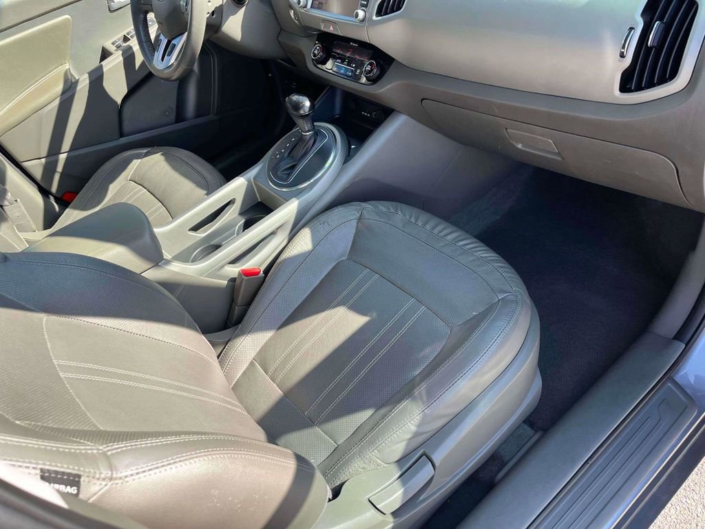 Used 2013 Kia Sportage EX w/ EX Premium Pkg image 12