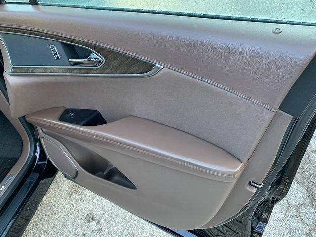 Used 2018 Lincoln MKX Reserve w/ Lincoln MKX Climate Package AWD/4WD image 14