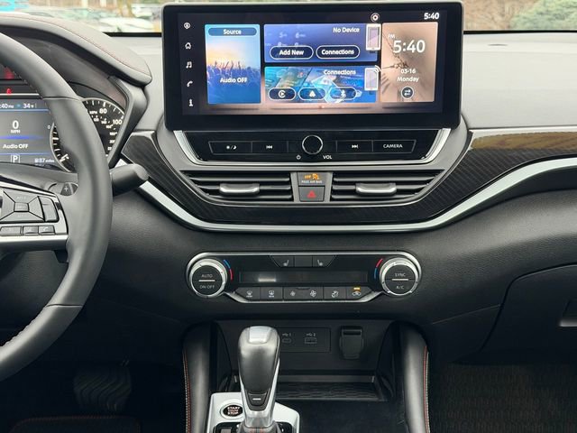 Used 2025 Nissan Altima 2.5 SR w/ SR Premium Package image 21