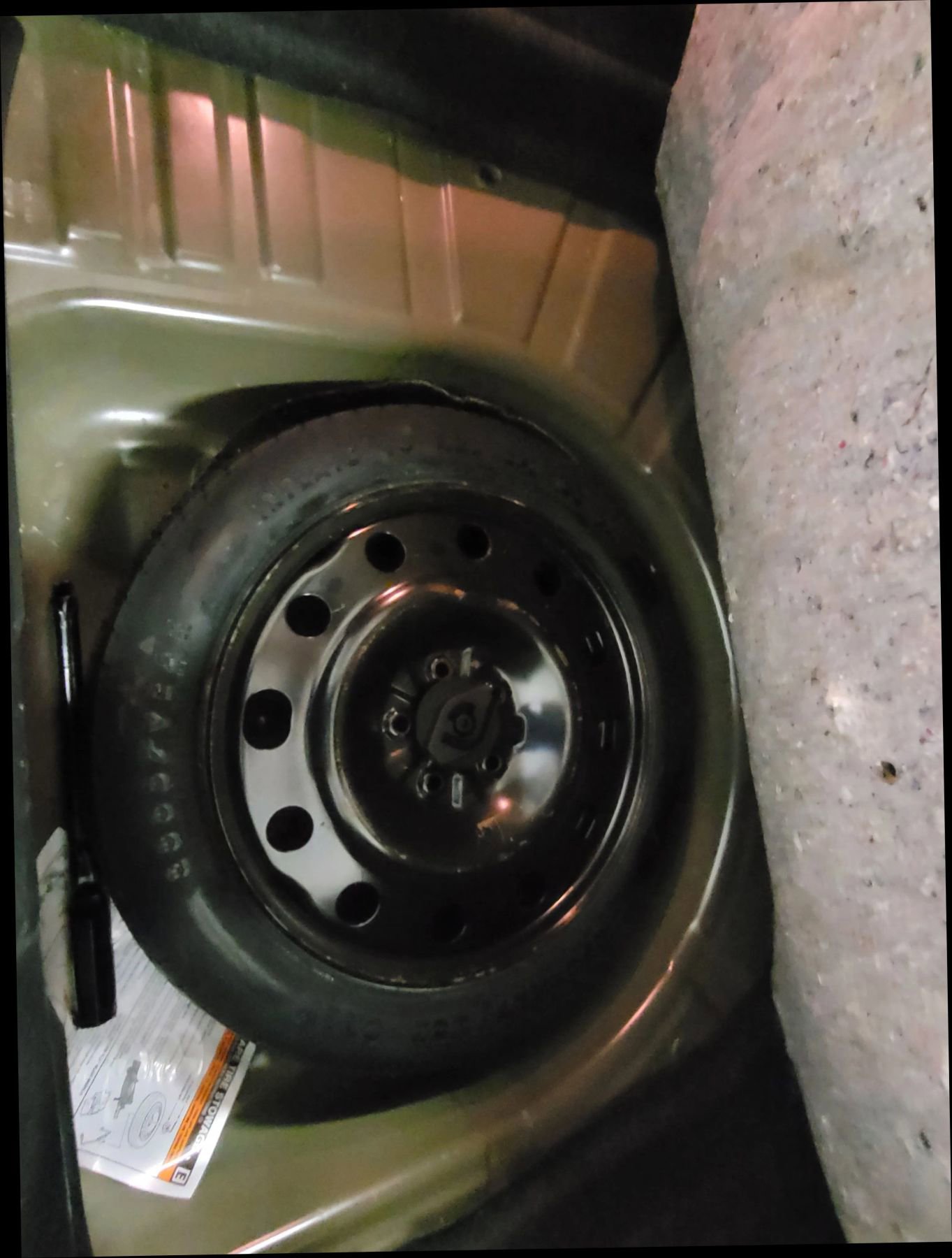 Used 2008 Ford Taurus SEL image 16