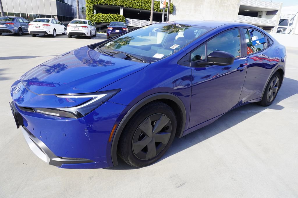 Used 2023 Toyota Prius Prime SE image 5