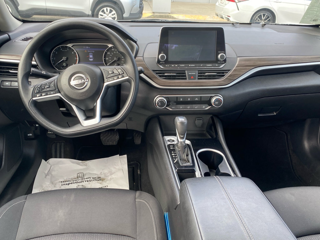 Used 2024 Nissan Altima 2.5 SV image 7