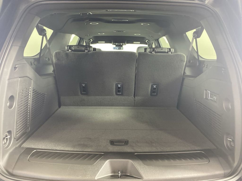 New 2026 Chevrolet Suburban LT w/ Comfort Package image 26