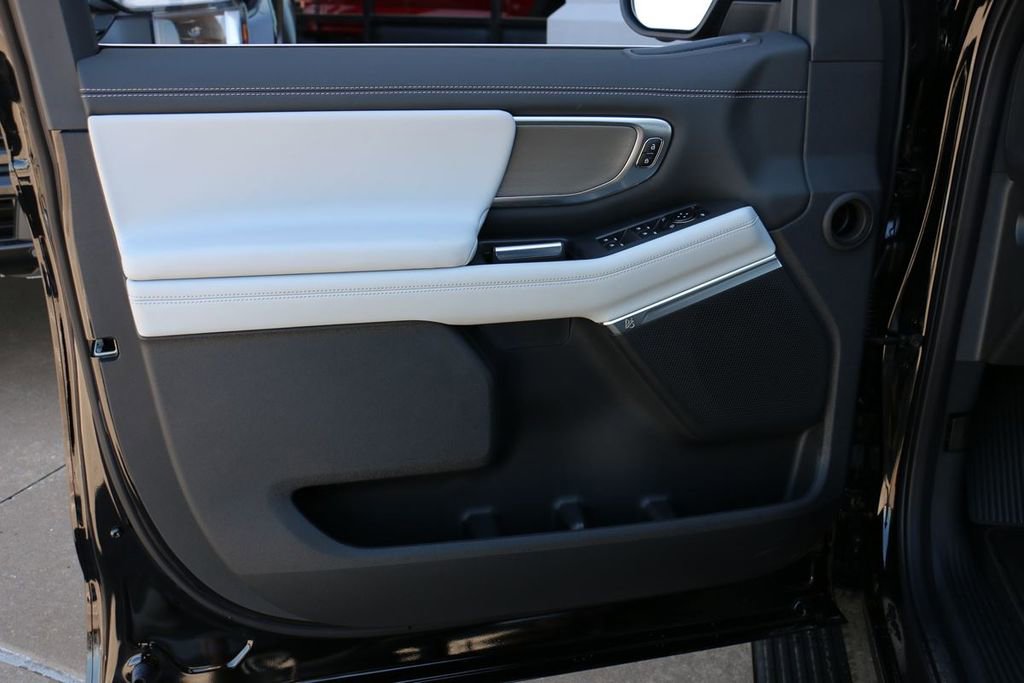 New 2025 Ford Expedition Platinum w/ Driver's Package image 14