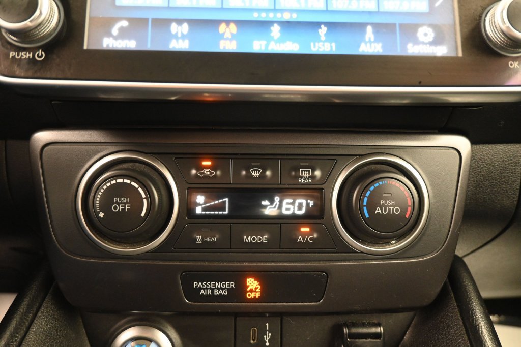 Used 2022 Nissan Leaf S FWD image 11