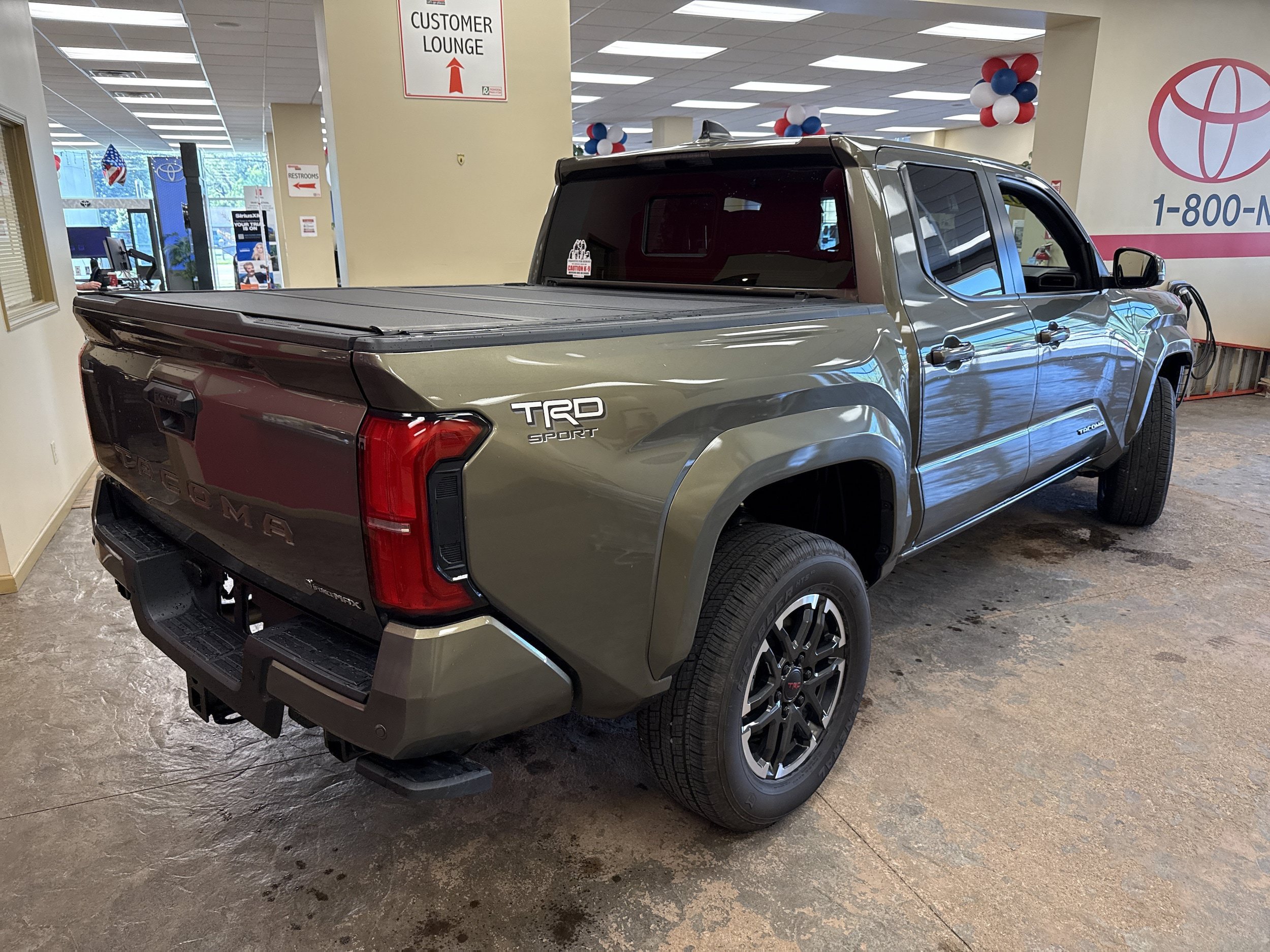 Used 2026 Toyota Tacoma TRD Sport w/ TRD Sport Upgrade Package AWD/4WD image 13
