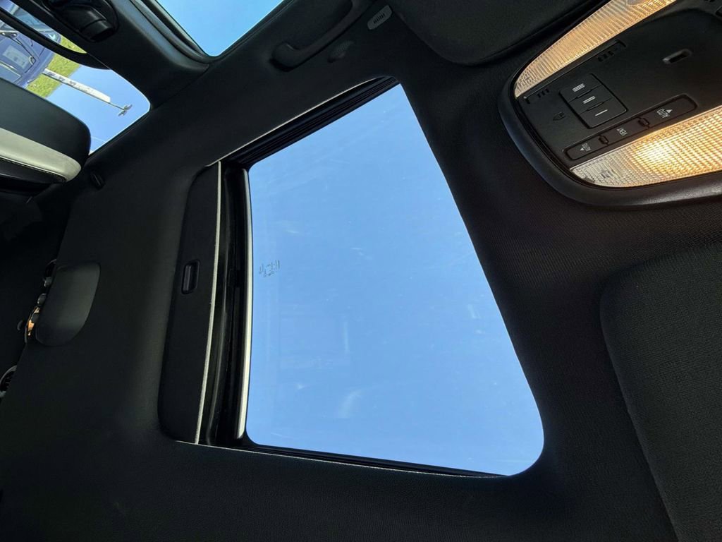 Used 2023 Dodge Durango R/T w/ Tow 'N Go Package image 36