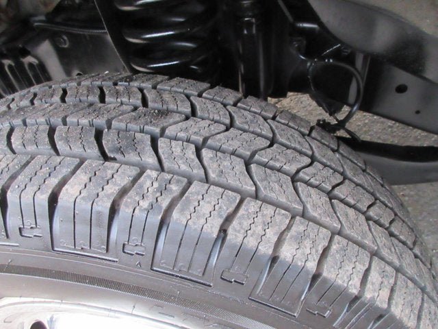 Used 2013 Ford E-450 and Econoline 450 Super Duty w/ Shuttle Bus Prep Pkg image 18