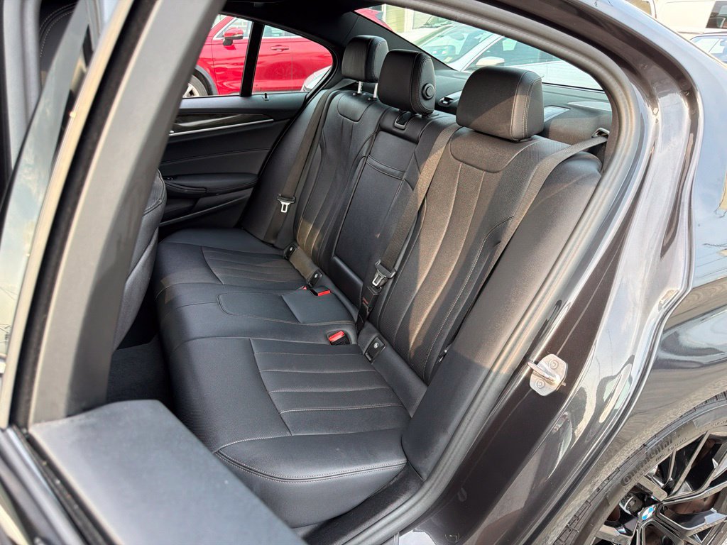 Used 2023 BMW 540i xDrive w/ M Sport Package AWD/4WD image 25