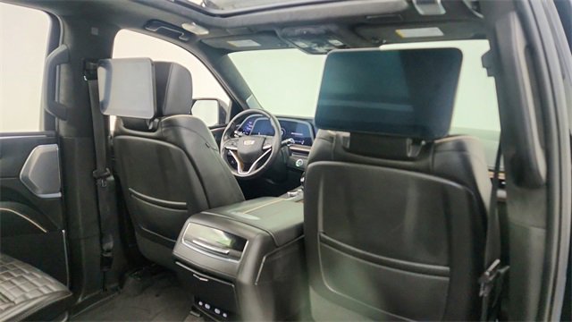 Used 2023 Cadillac Escalade ESV Sport Platinum w/ LPO, ONYX Package image 28
