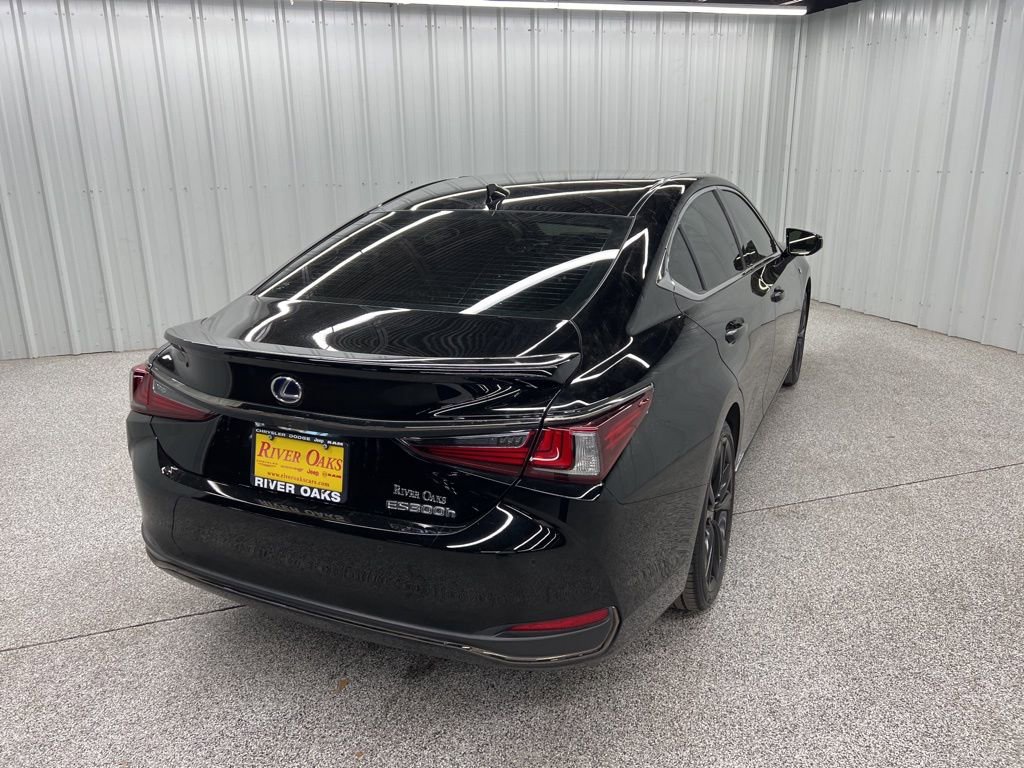 Used 2022 Lexus ES 300h F Sport w/ Accessory Package 2 FWD image 6