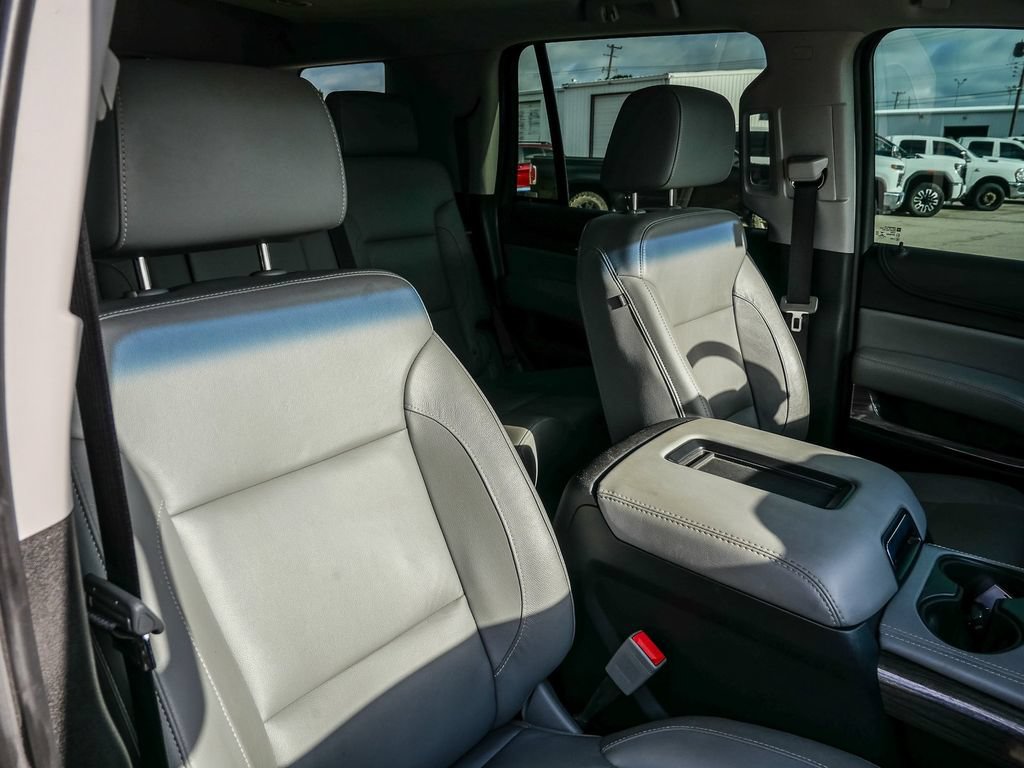 Used 2020 Chevrolet Tahoe LT w/ Luxury Package RWD image 17