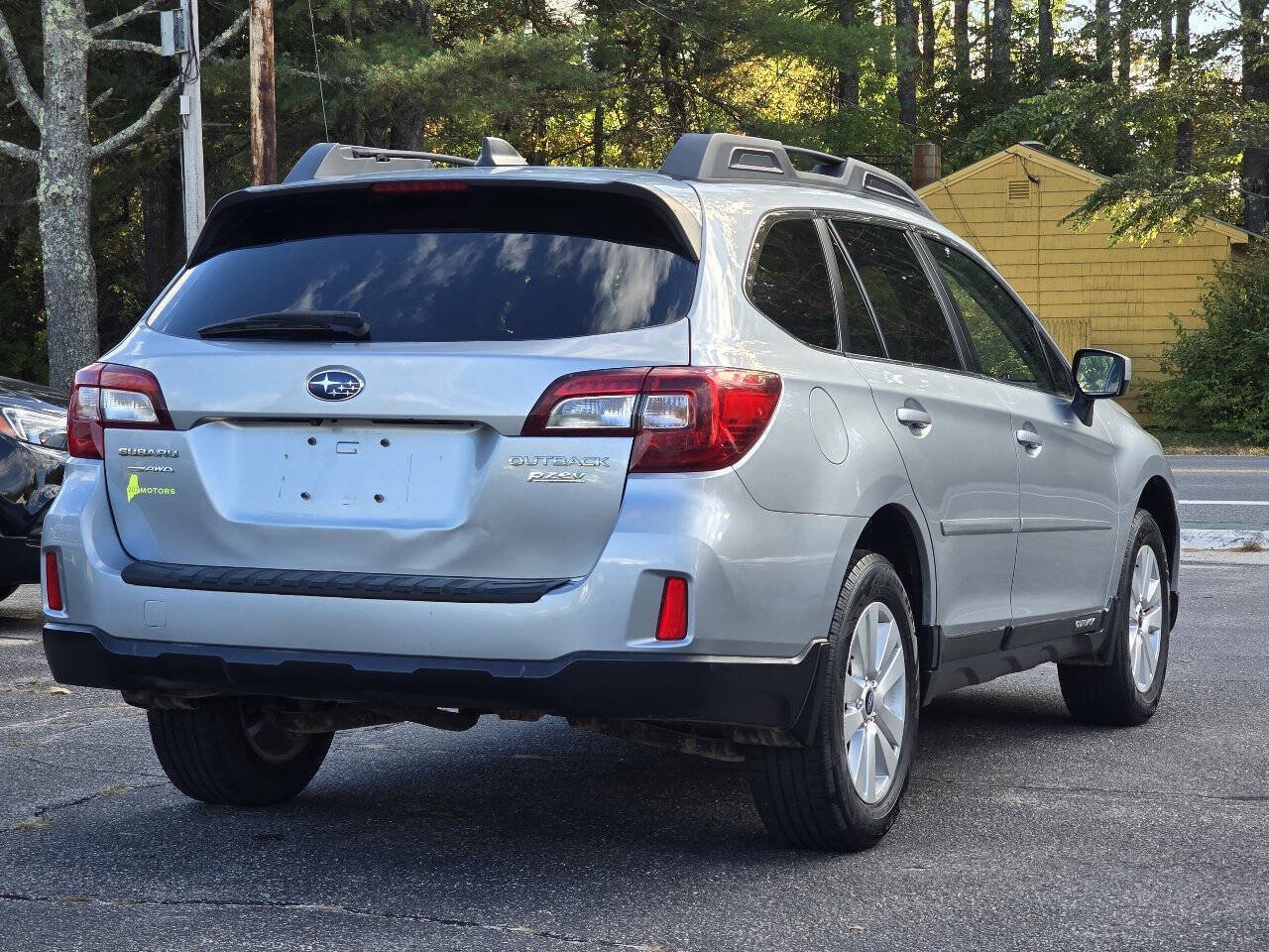 Used 2017 Subaru Outback 2.5i Premium AWD/4WD image 5