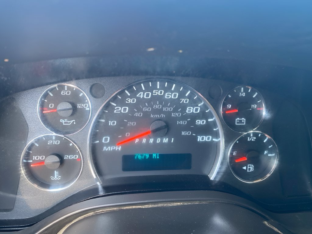 Used 2025 Chevrolet Express 3500 LS RWD image 13