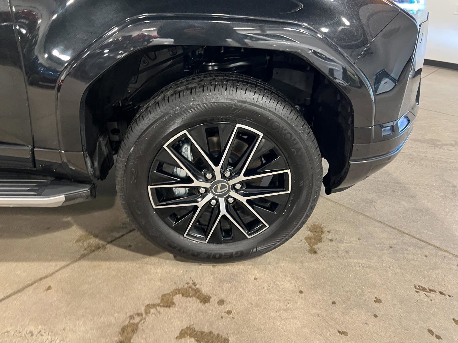 Used 2026 Lexus GX 550 w/ Accessory Package (2T) AWD/4WD image 42