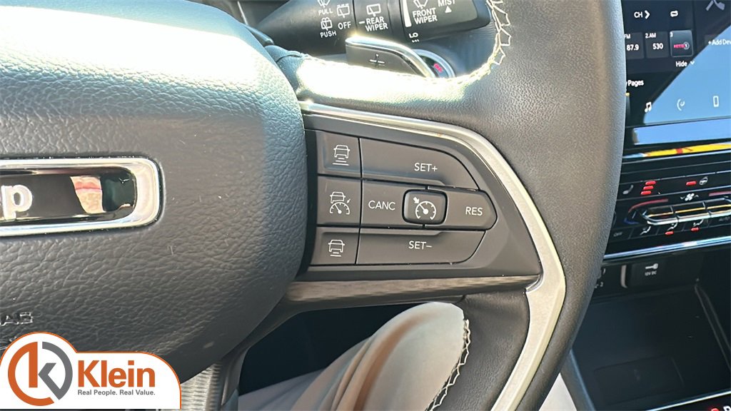 Used 2024 Jeep Grand Cherokee L Laredo w/ Luxury Tech Group I image 17