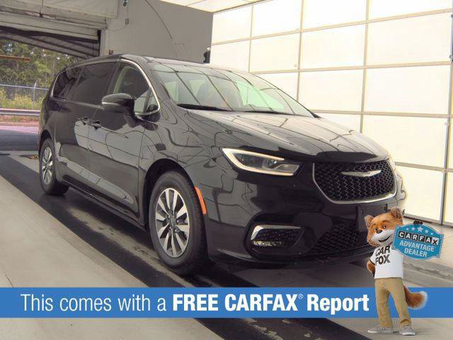 Certified 2023 Chrysler Pacifica Touring-L FWD video 2