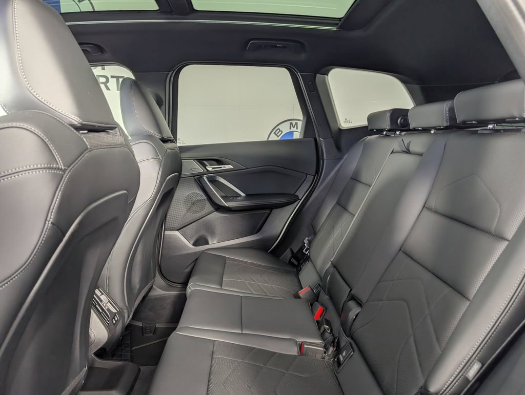 Used 2026 BMW X1 M35i w/ Technology Package image 13