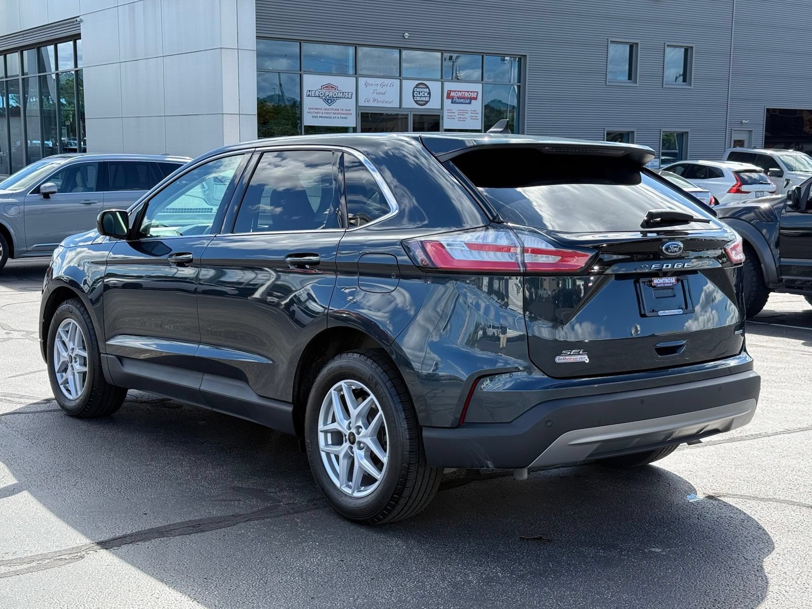 Used 2023 Ford Edge SEL AWD/4WD image 6