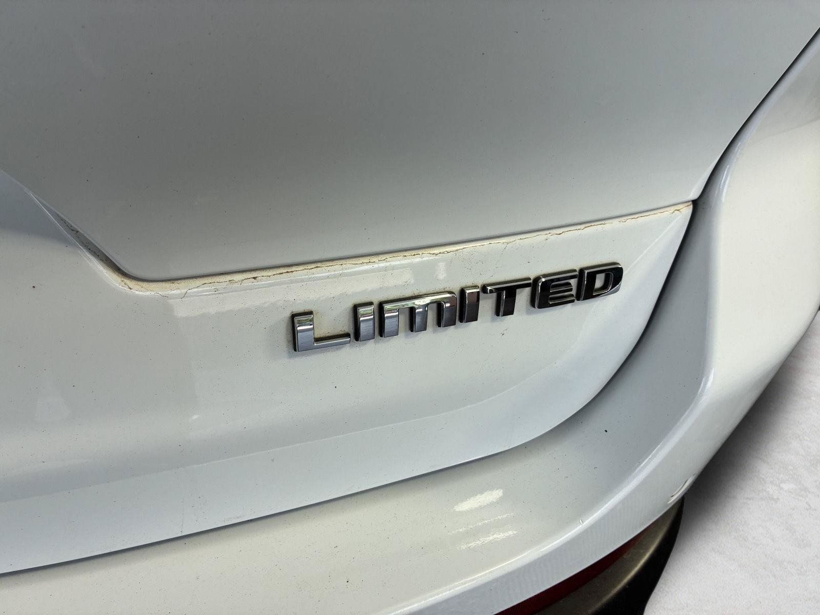 Used 2023 Jeep Grand Cherokee L Limited w/ Luxury Tech Group II AWD/4WD image 9
