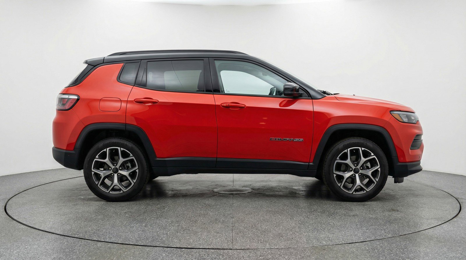 Used 2025 Jeep Compass Limited image 11
