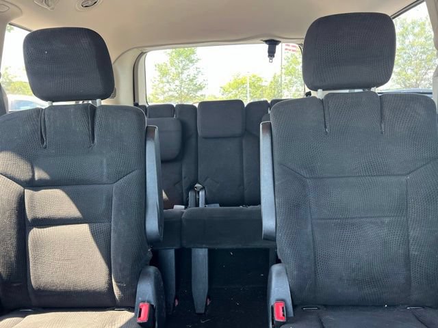 Used 2015 Dodge Grand Caravan SXT w/ Rear Park Assist Package FWD image 24