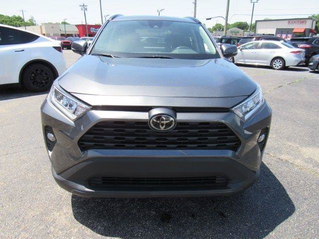 Used 2021 Toyota RAV4 XLE FWD image 3