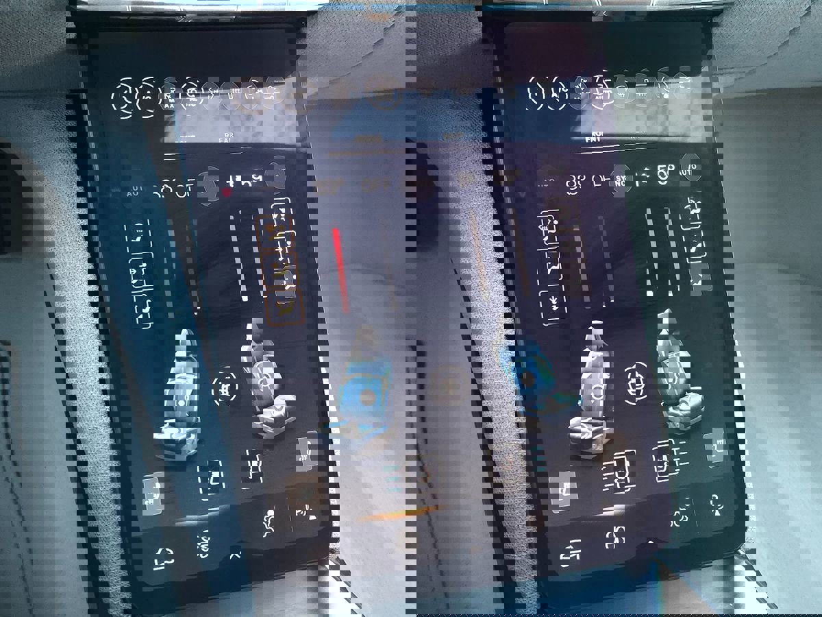 Used 2025 Lucid Air Pure image 30