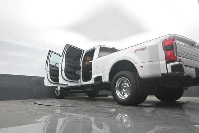 Certified 2024 Ford F450 Platinum w/ FX4 Off-Road Package AWD/4WD image 40
