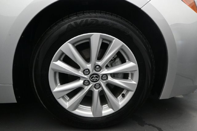 Used 2026 Toyota Corolla SE FWD image 15