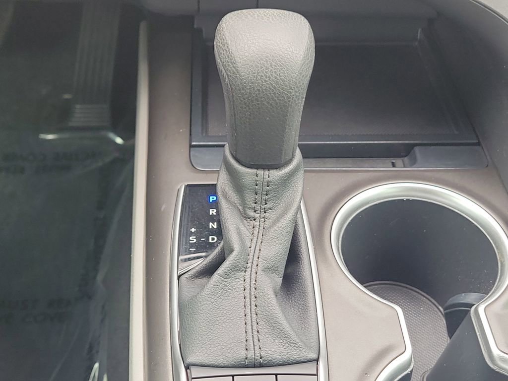 Used 2023 Toyota Camry LE image 33