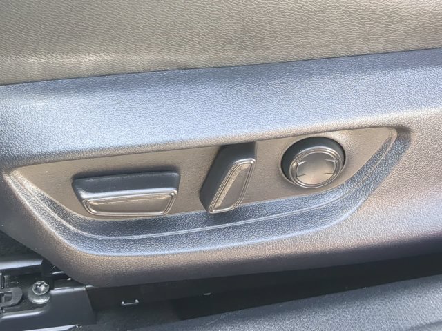 Certified 2025 Toyota Camry SE w/ Convenience Package FWD image 20