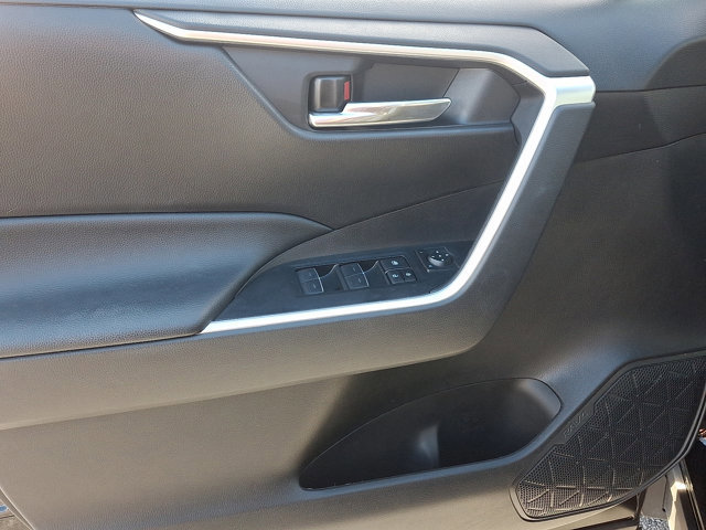 Used 2024 Toyota RAV4 XLE image 12