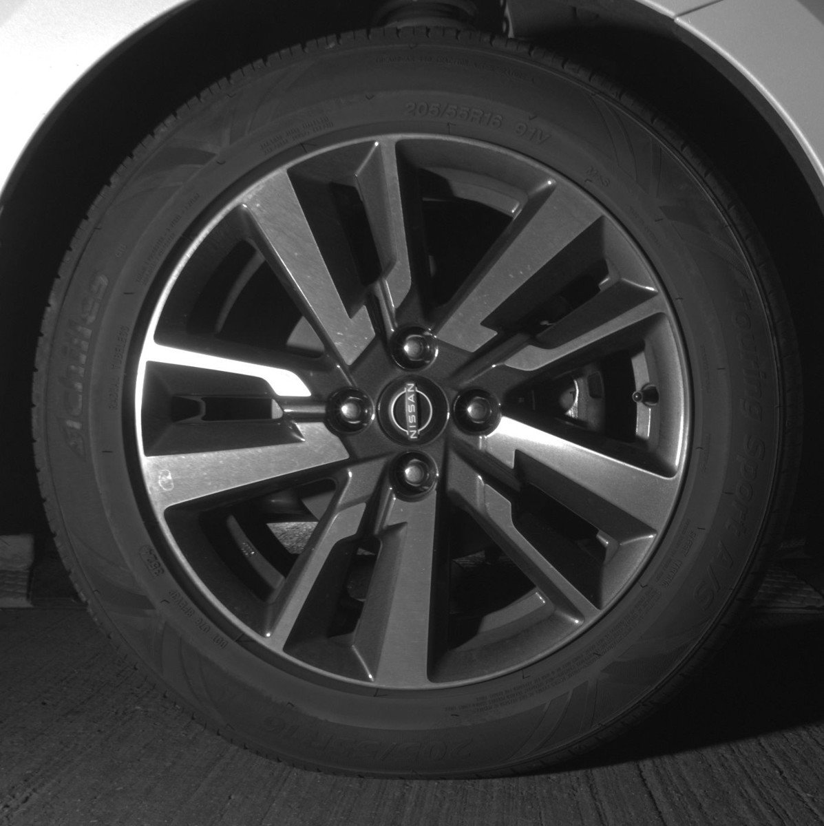 Used 2025 Nissan Versa SV FWD image 13