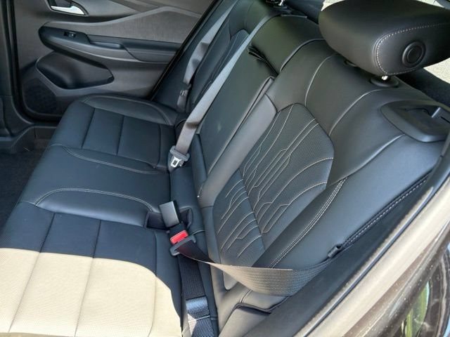 New 2026 Buick Envista Avenir FWD image 5