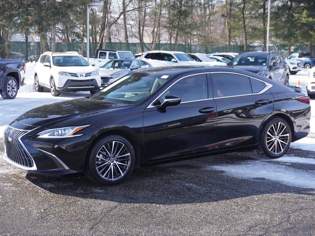 Used 2023 Lexus ES 250 w/ Premium Package image 9