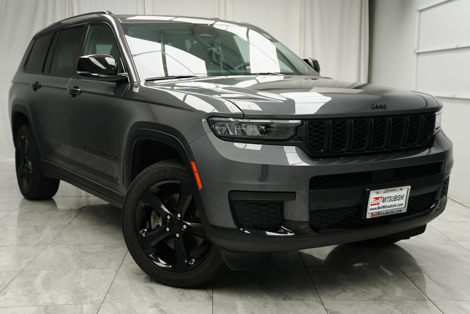 Used 2023 Jeep Grand Cherokee L Laredo