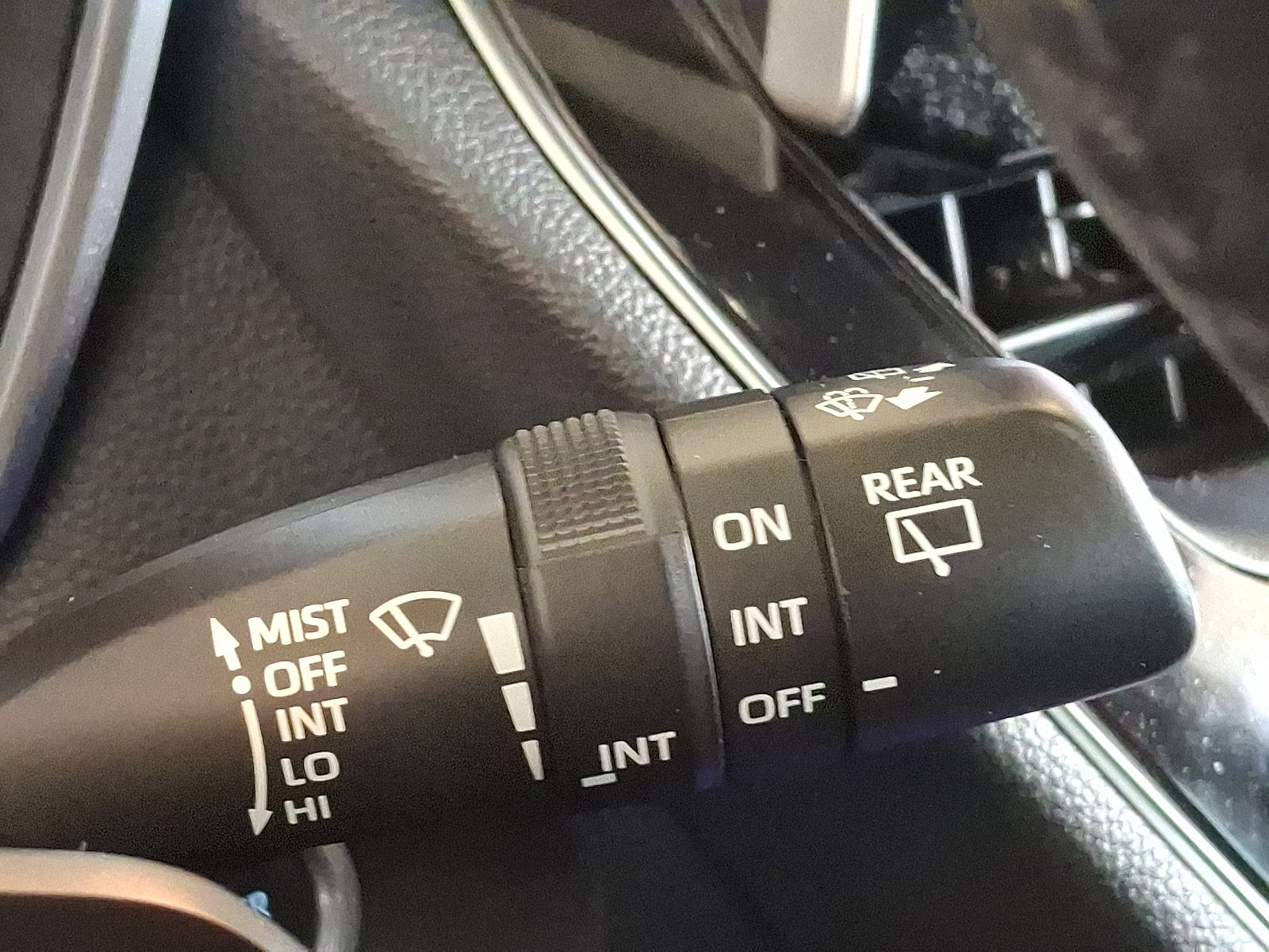 Certified 2023 Toyota Corolla Cross XSE image 26