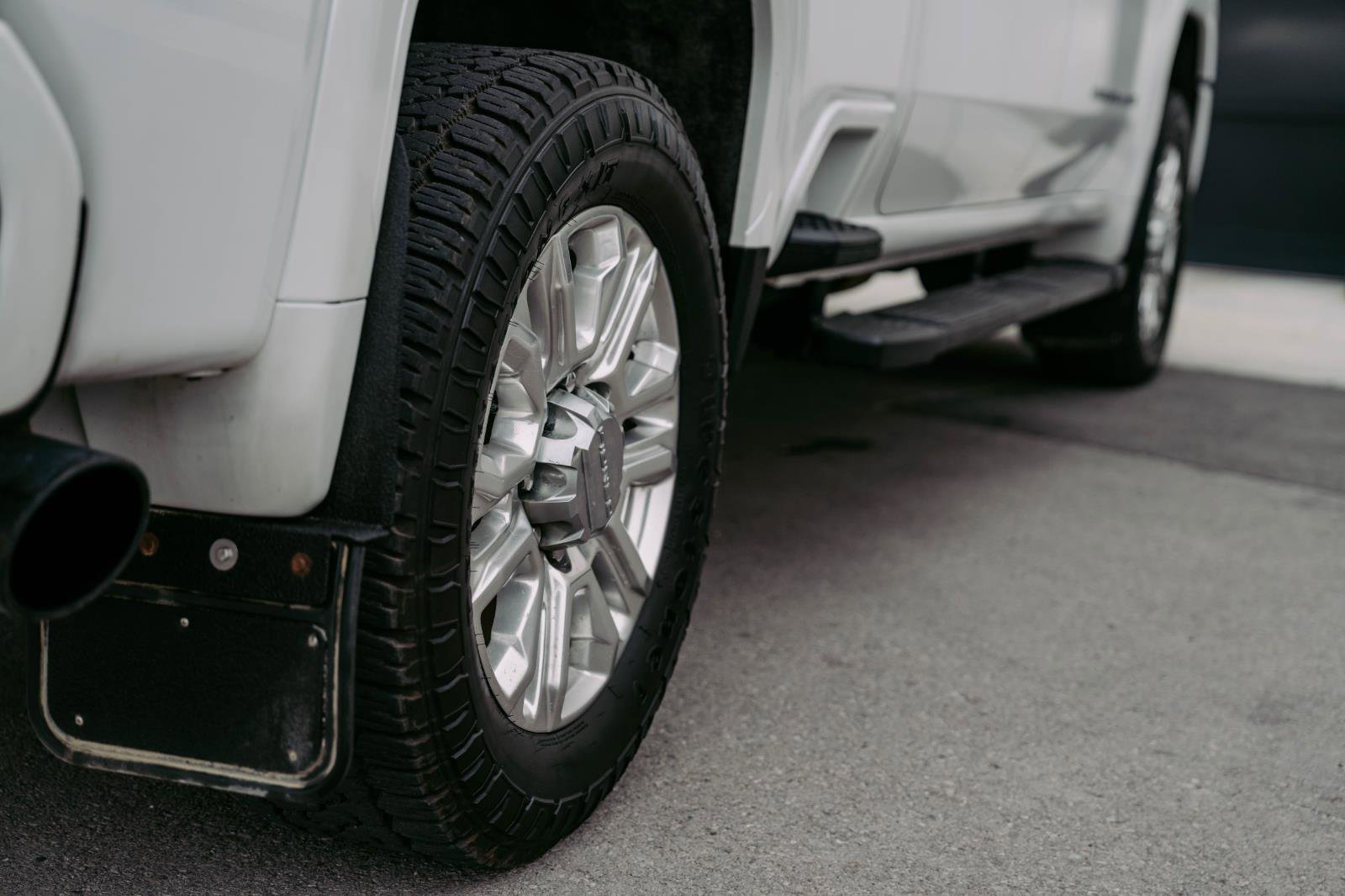 Used 2020 GMC Sierra 2500 Denali w/ Gooseneck/5TH Wheel Package image 8