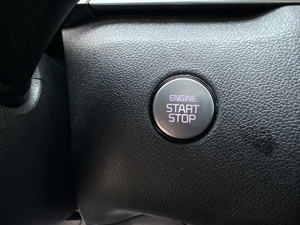 Used 2022 Kia Sorento S w/ Panoramic Sunroof Package FWD image 36