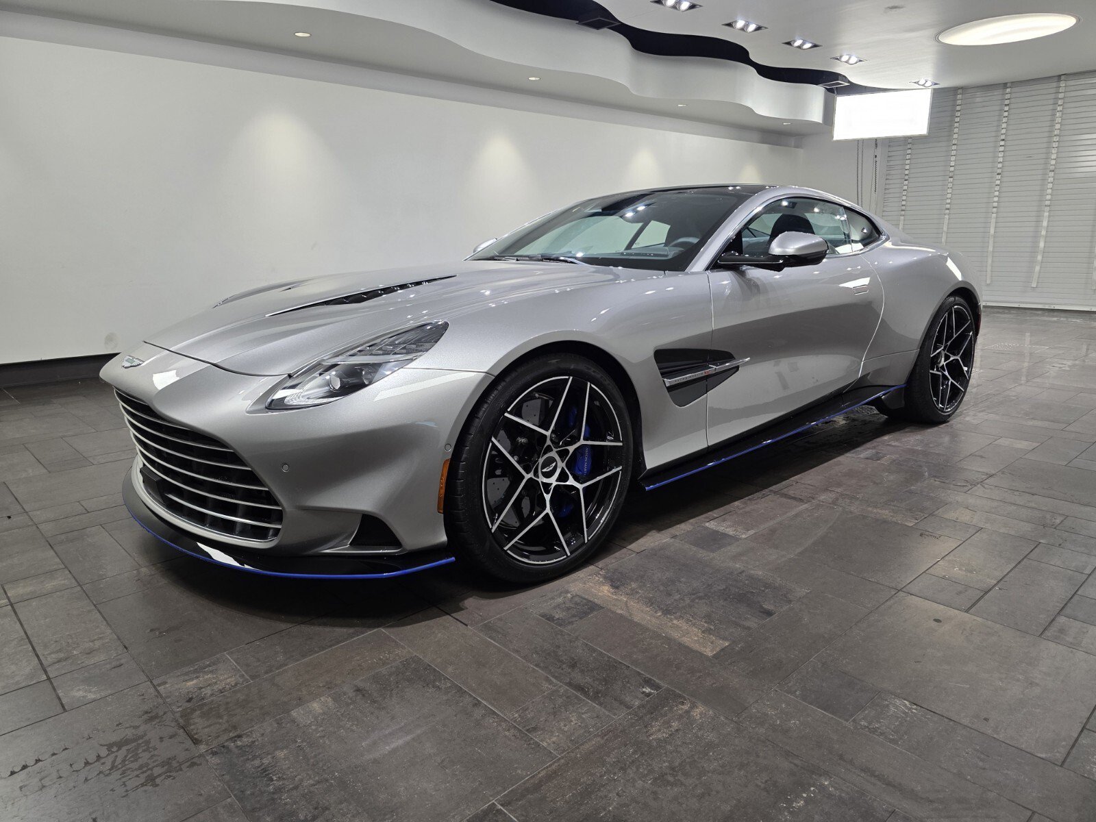 New 2026 Aston Martin Vanquish RWD image 23