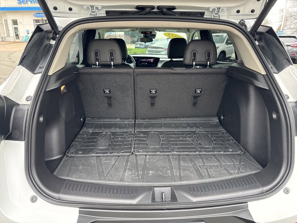 Used 2025 Buick Encore GX Preferred w/ Comfort Package AWD/4WD image 6